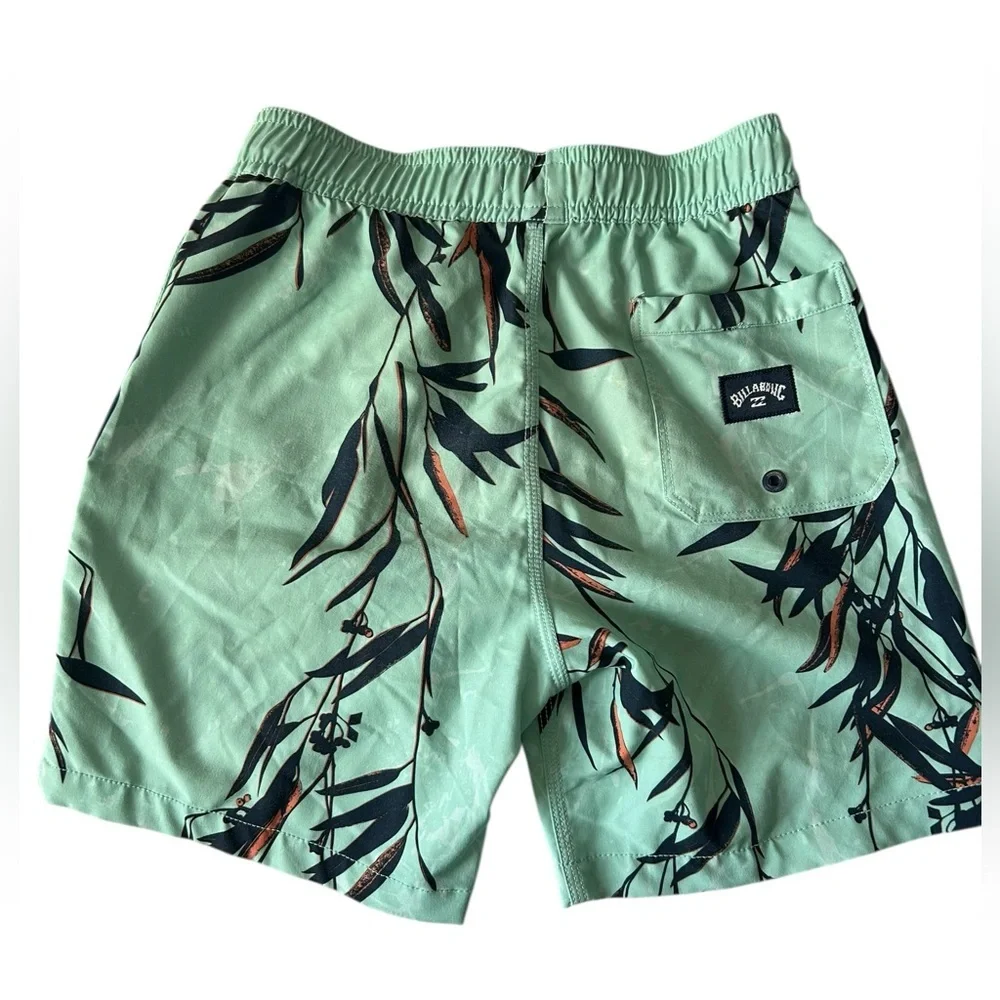 Billabong swim trunks size XS Boys